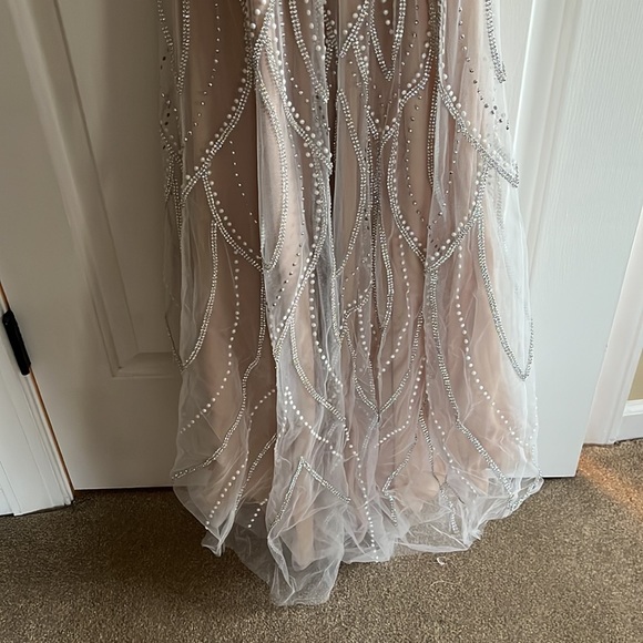 NWT Luxe of a Lifetime Beige Beaded Mermaid Maxi - Picture 7 of 7